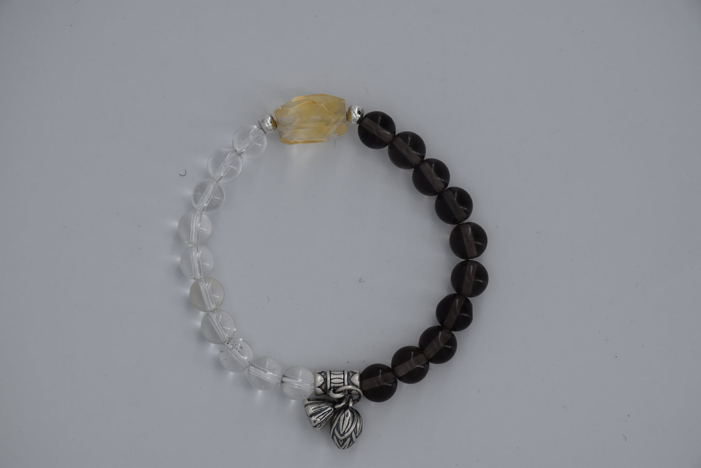 Crystal bracelets that attract wealth